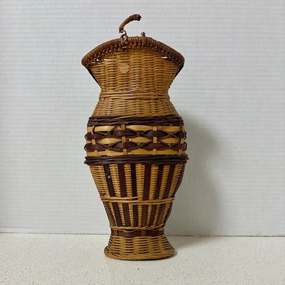Vintage Owl Wicker Basket I1